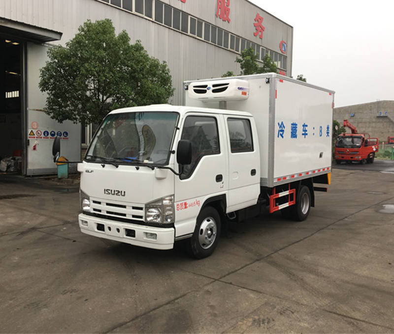 慶鈴五十鈴雙排座3米2冷藏車(chē)